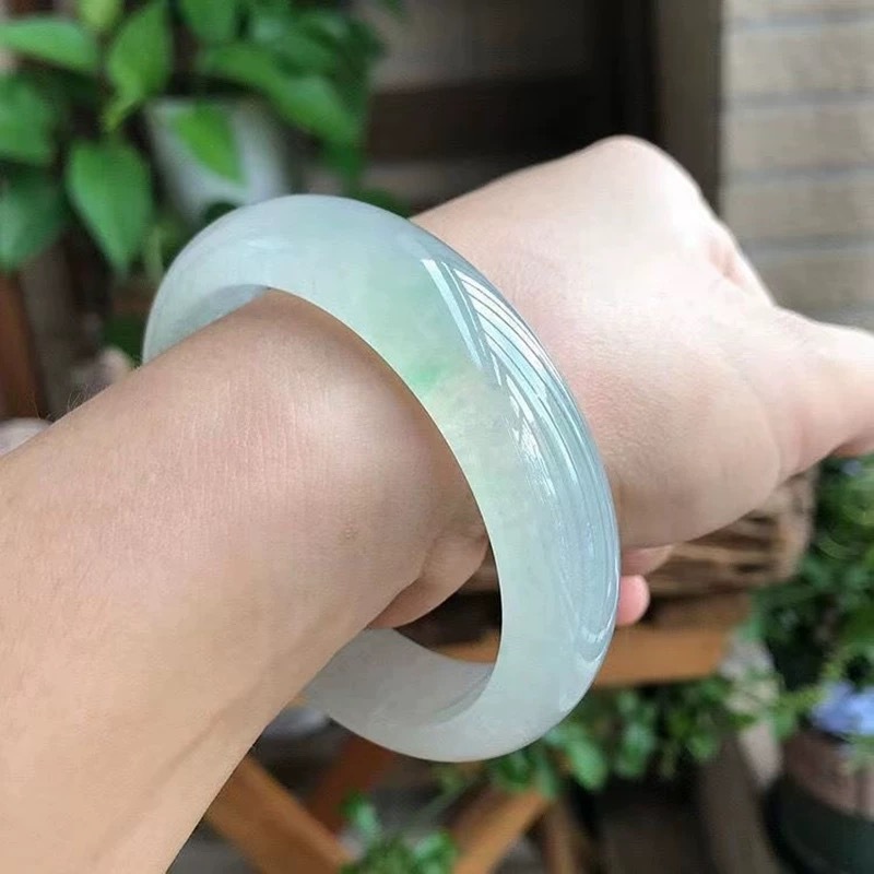 หยกสำหรับผู้หญิง ทรงกลม โปร่งแ - Bracelets บทวิจารณ์และราคา