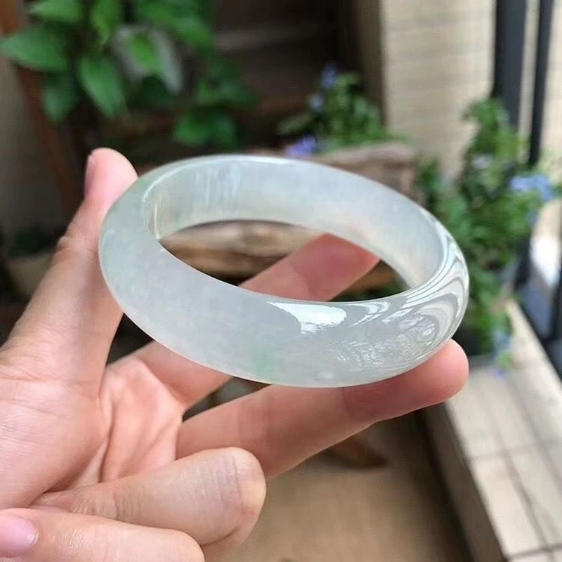 หยกสำหรับผู้หญิง ทรงกลม โปร่งแ - Bracelets บทวิจารณ์และราคา