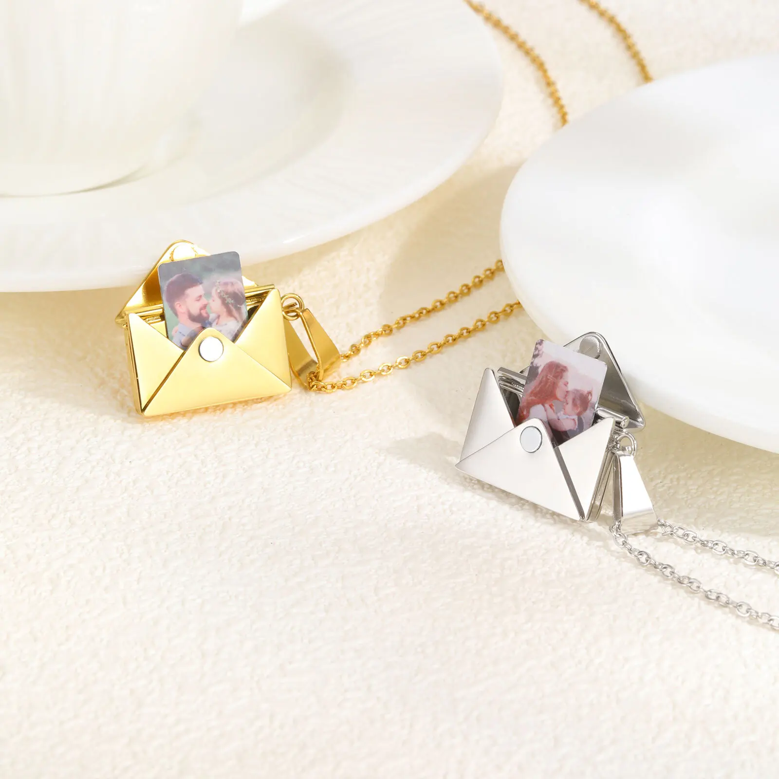 สร้อยคอจี้รูปทรงซองจดหมายพร้อม - Custom Name Necklace Stainless Steel บทวิจารณ์และราคา